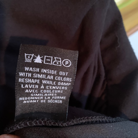 Black fitted ruched dress. LE CHATEAU - Picture 3 of 7